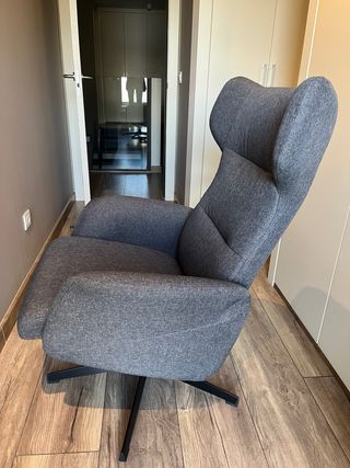 Butaca reclinable con reposapiés