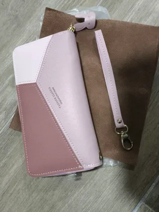 Monedero rosa y marrón