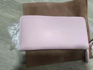 Monedero rosa y marrón