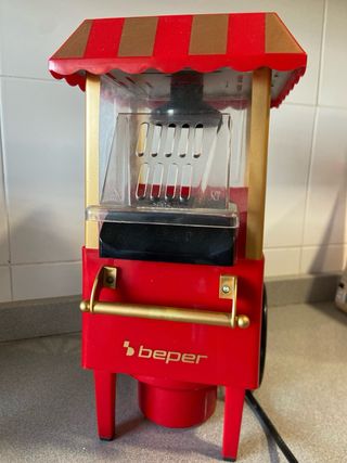 Máquina de Palomitas Roja y Dorada