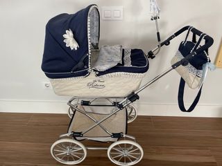 Carrito de muñeca clásico beige y azul