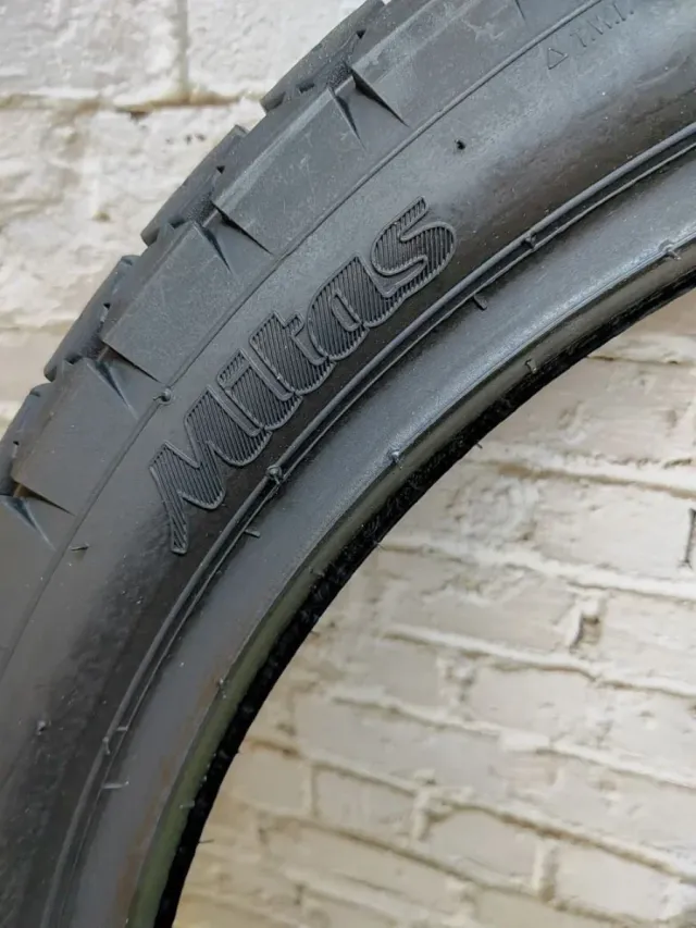 CUBIERTA MITAS VESPINO-VARIANT LLANTA 17"