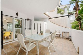 Piso en venta en Los Naranjos - Las Brisas en Marbella
