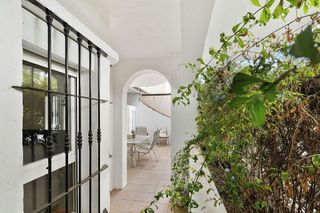 Piso en venta en Los Naranjos - Las Brisas en Marbella