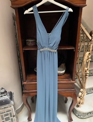 Vestido largo azul con pedrería