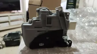 Seat León 1P1 Cerradura Delantera Derecha