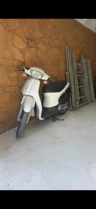 Honda Scoopy 100