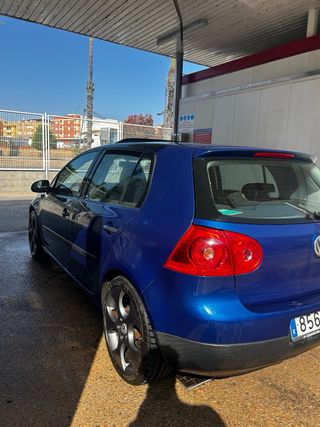 Volkswagen Golf 2005
