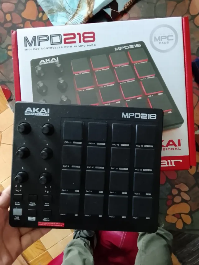 Akai MPD218 Controller MIDI Pads