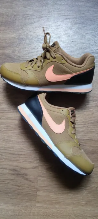 Zapatillas Nike puestas dos veces