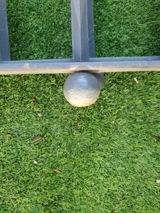 Dos rejas de hierro para ventana