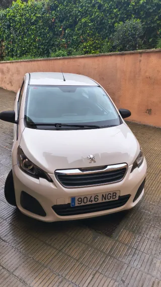 Peugeot 108. motor Toyota primera matrícul 2016