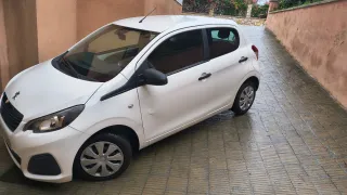 Peugeot 108. motor Toyota primera matrícul 2016
