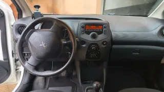 Peugeot 108. motor Toyota primera matrícul 2016