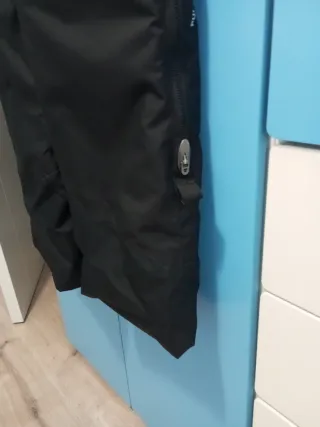 Pantalón de esqui y nieve impermeable talla 6-8