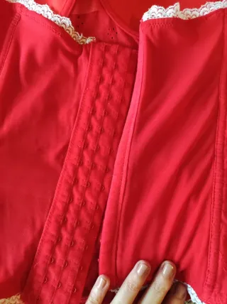 Corsé rojo - top