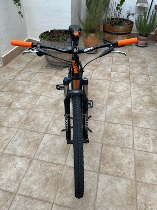 Bicicleta de montaña KTM Myroon de carbono