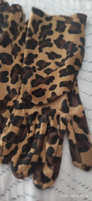 Guantes con estampado de leopardo