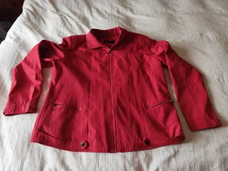 Chaqueta fina roja