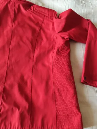 Chaqueta fina roja
