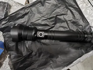 Linterna LED Alta Potencia Negra