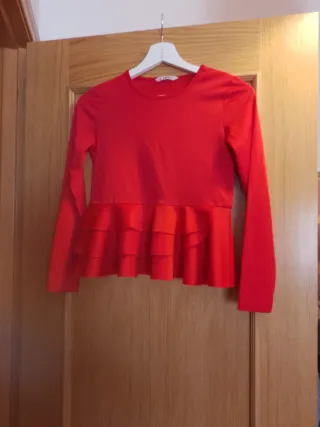 Jersey rojo volantes talla 11-12