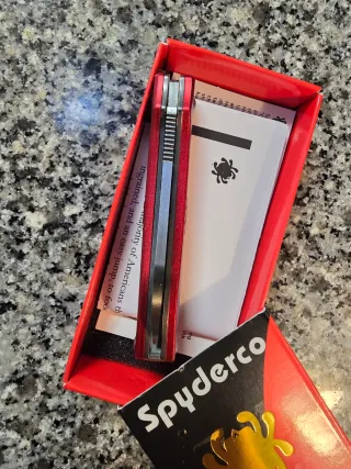 Canivete Spyderco Novo Vermelho