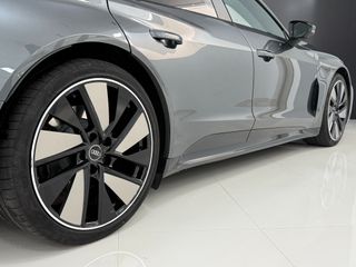 Audi e-tron GT 60 quattro 350kW (476CV)