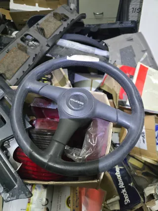Volante Hyundai Negro,y volante momo