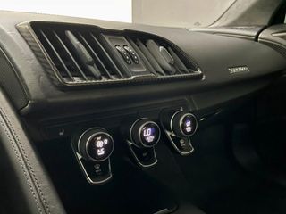 AUDI R8 5.2 FSI V10 plus 610CV quattro S tronic