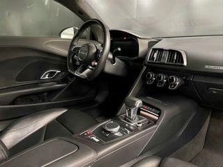 AUDI R8 5.2 FSI V10 plus 610CV quattro S tronic