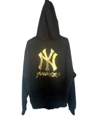 Sudadera Yankees Negra y Dorada Talla M