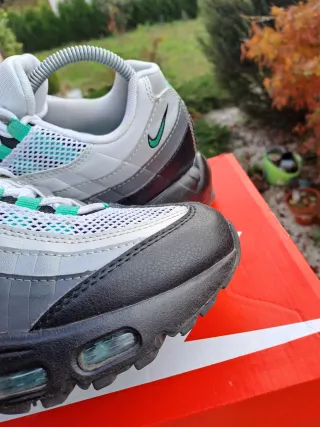 Nike Air Max 95 "Stadium Green"