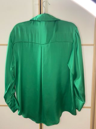 Camisa Satén Zara Verde.