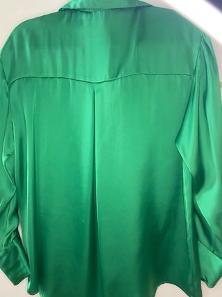 Camisa Satén Zara Verde.