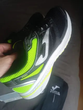 Zapatillas Joma Negras y Verdes