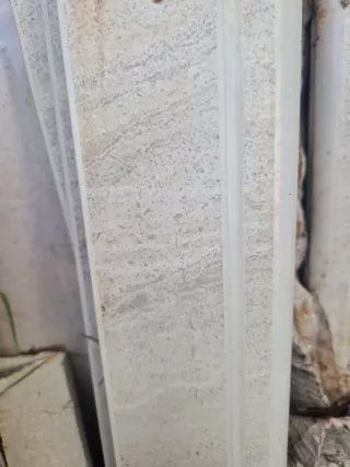 5m2 Azulejos crema efecto mármol gris con rodapies