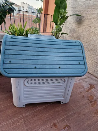 Casita de resina para perro