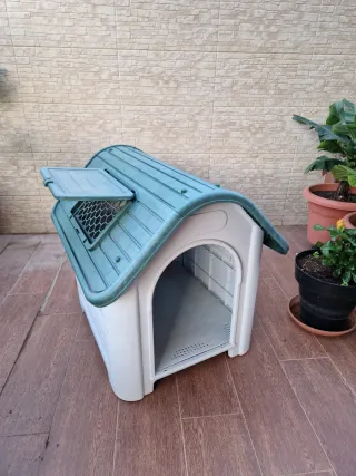 Casita de resina para perro