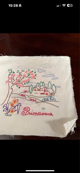 Le stagioni ricamate a mano da incorniciare