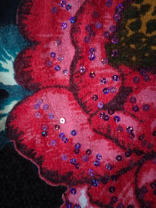 Jersey Desigual con lentejuelas bueno