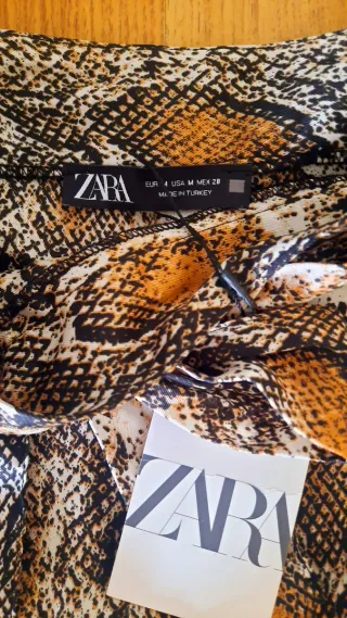 Falda Zara Talla M Estampado Serpiente