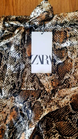 Falda Zara Talla M Estampado Serpiente
