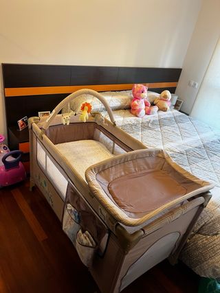 Cuna de viaje doble altura con colchón
