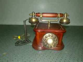 Teléfono antiguo Daklin