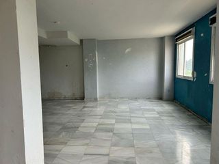 Oficina en alquiler en Nueva Andalucía centro en Marbella