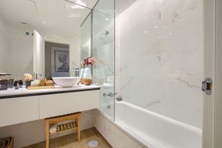 Piso en alquiler en Valdeacederas en Madrid