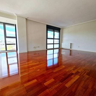 Piso en alquiler en Sanchinarro en Madrid