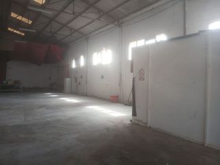 Nave industrial en alquiler en Albatera