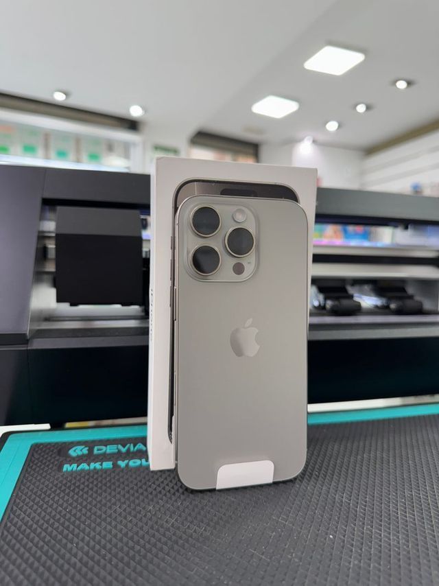 IPHONE 16 PRO MAX 256GB COMO NUEVO